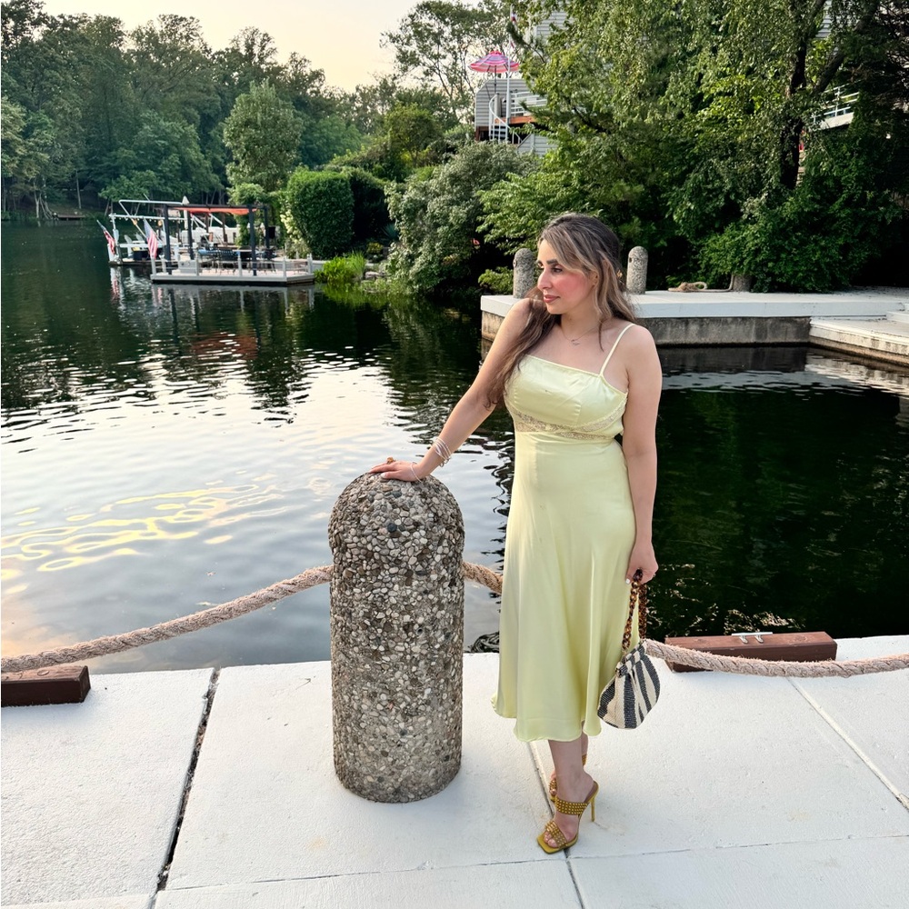 Forever 21 Light Yellow Midi Dress